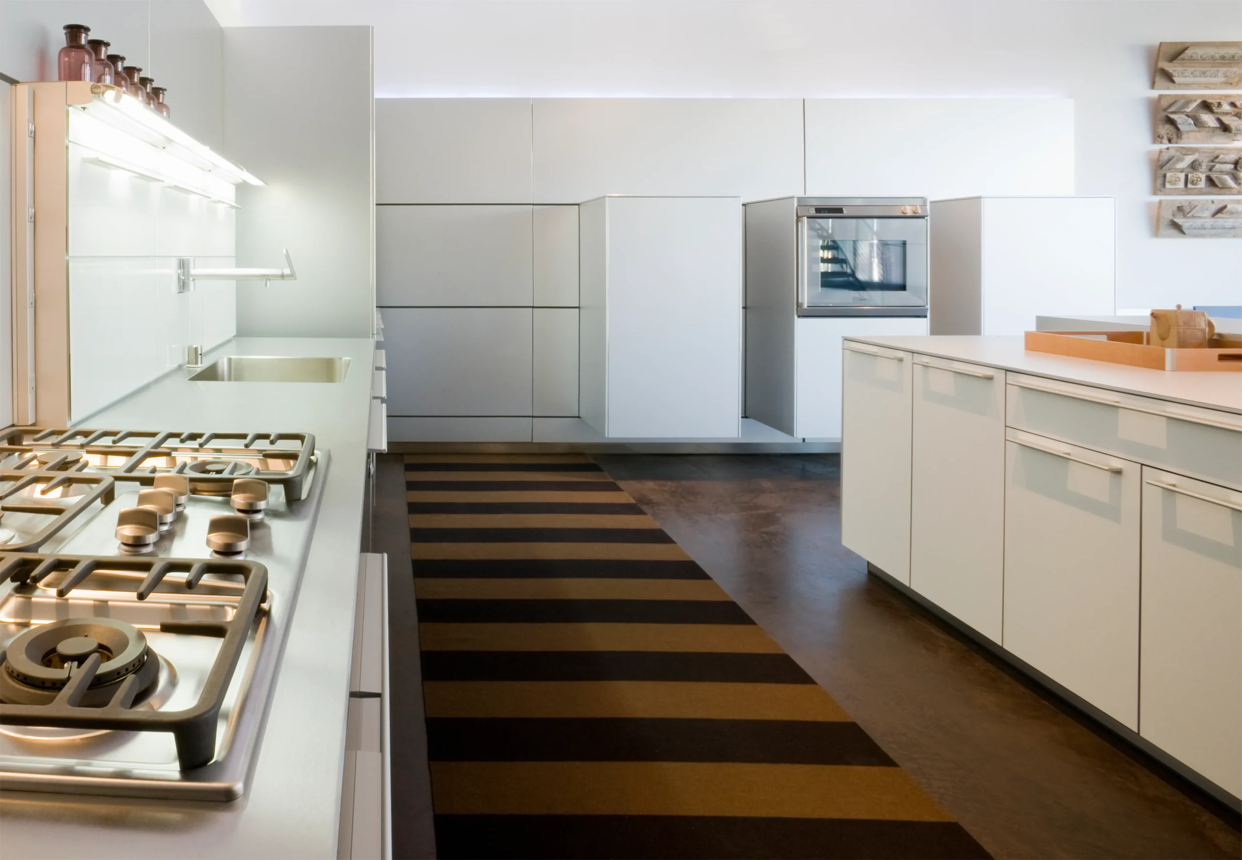 modern-kitchen-2023-11-27-05-01-45-utc_11zon-1-scaled refomra de cocina